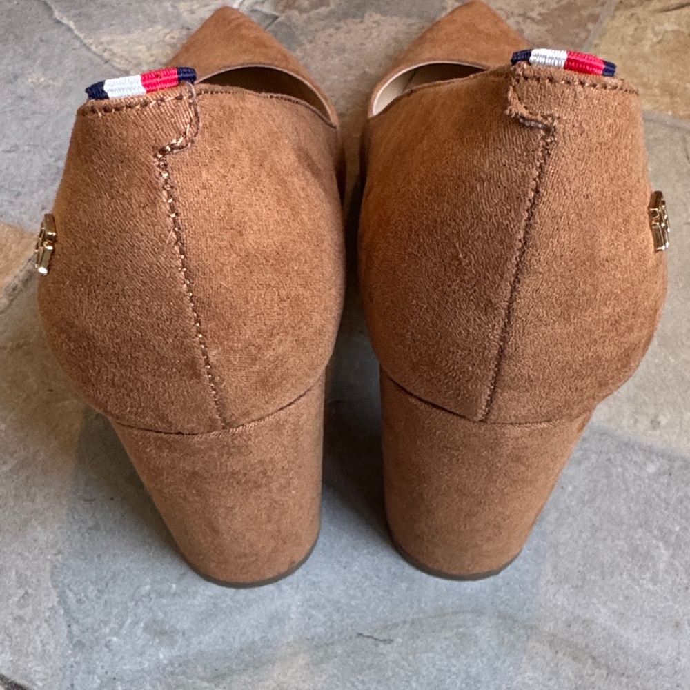 Tommy Hilfiger Brown Suede Pointed-Toe Pumps - Picture 10 of 11